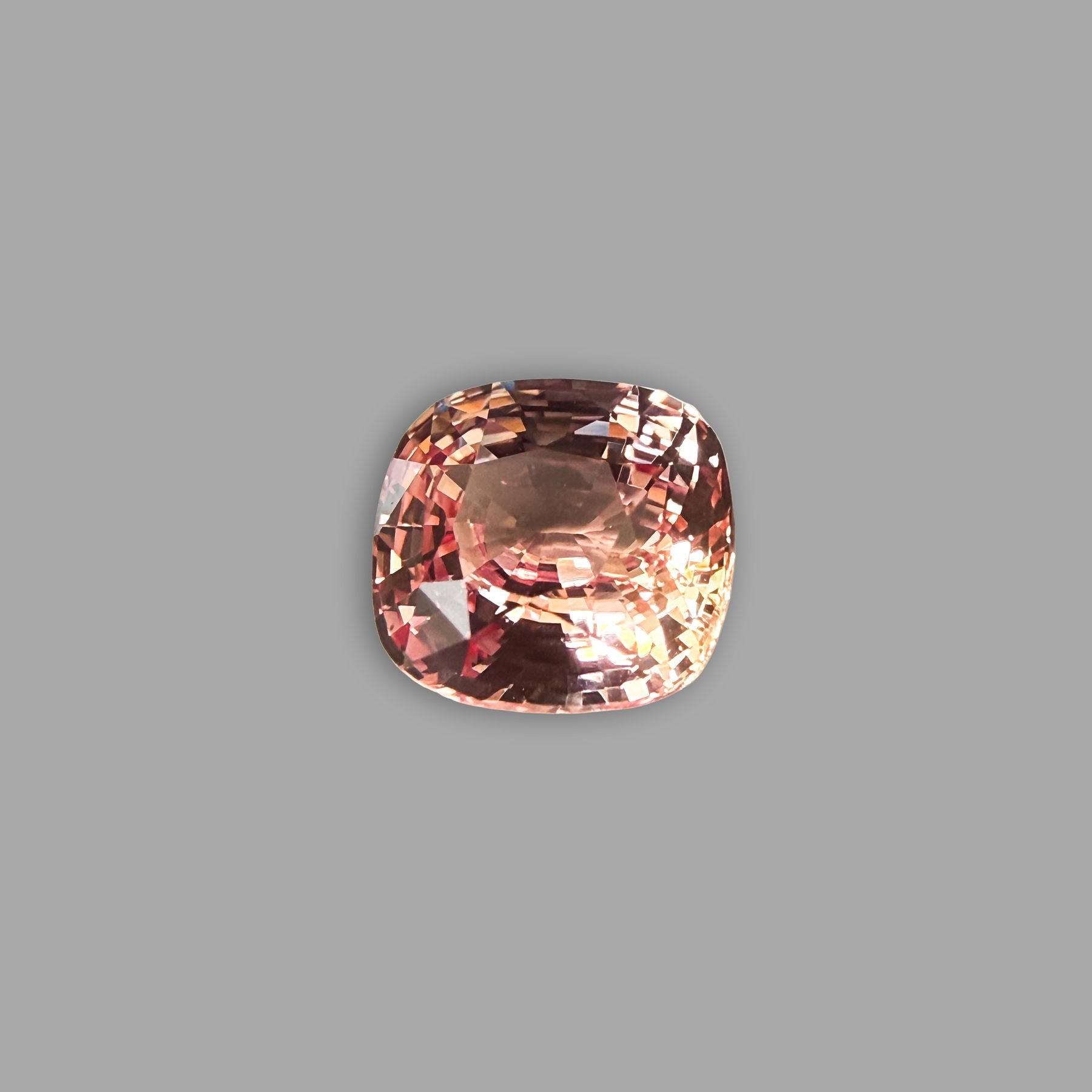 Saphir · Padparadscha-Farbe 2,57 ct, pink-orange